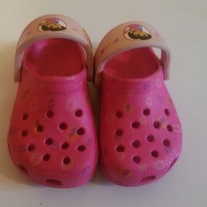Dora crocs